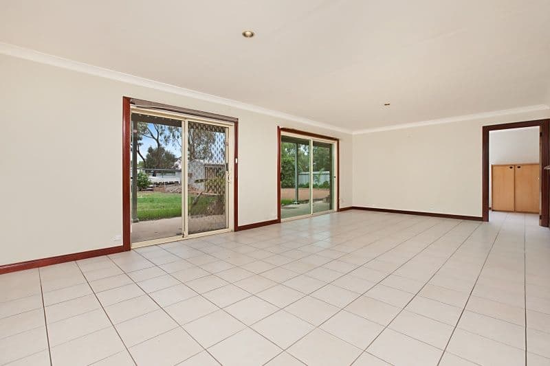 5  Cabernet Court, ANGLE VALE SA 5117, Angle Vale - Thumbnail 5