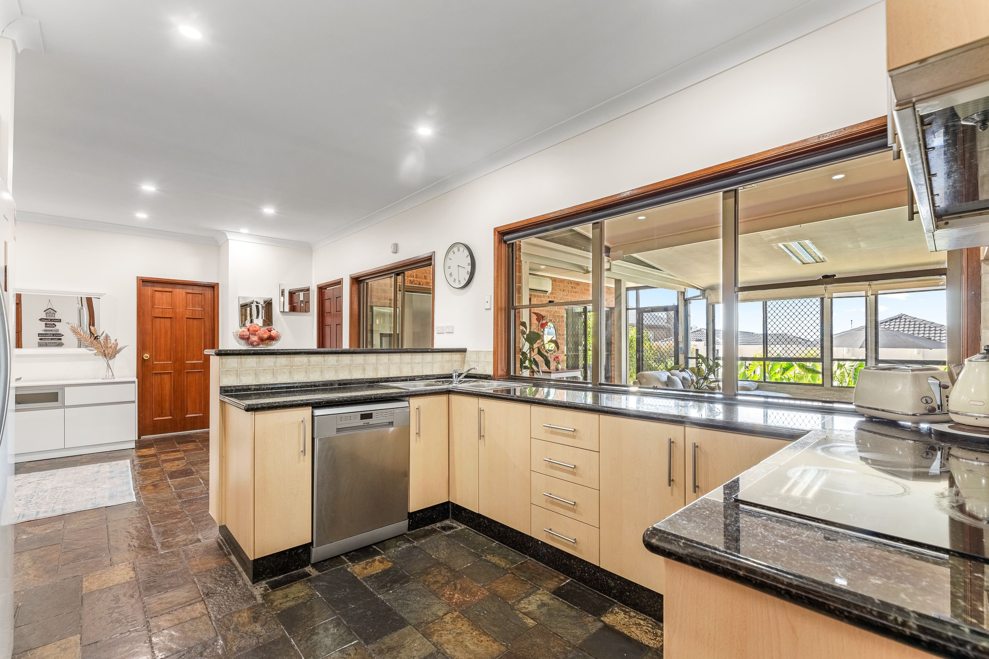 10 Watergum Place, Alfords Point NSW 2234, Alfords Point - Thumbnail 5