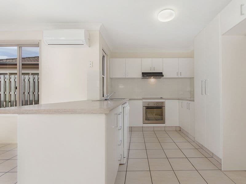 2A Oaklyn Place, Merrimac QLD 4226, Merrimac - Thumbnail 2