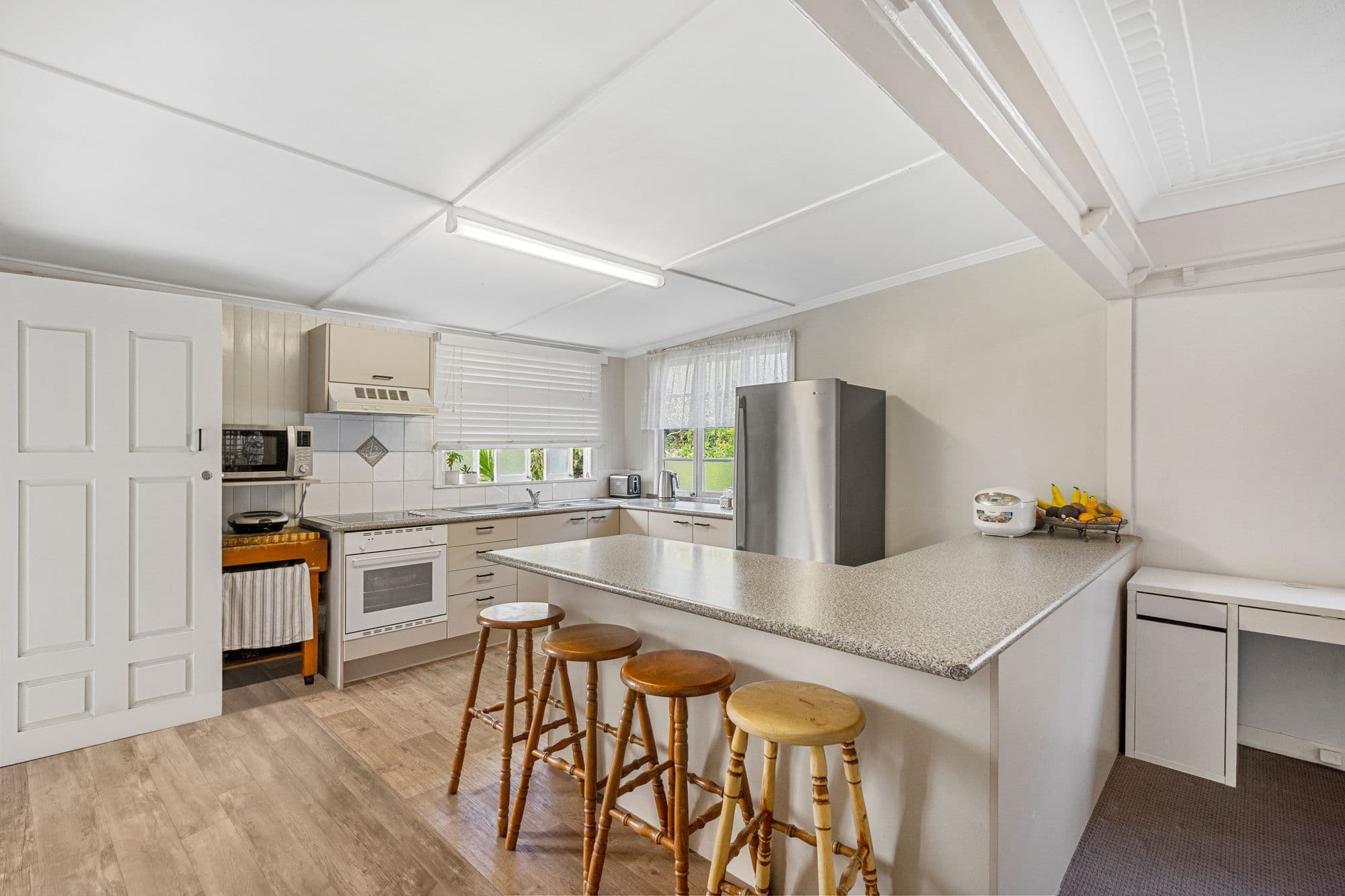 164 Birdwood Road, Holland Park West QLD 4121, Holland Park West - Thumbnail 2
