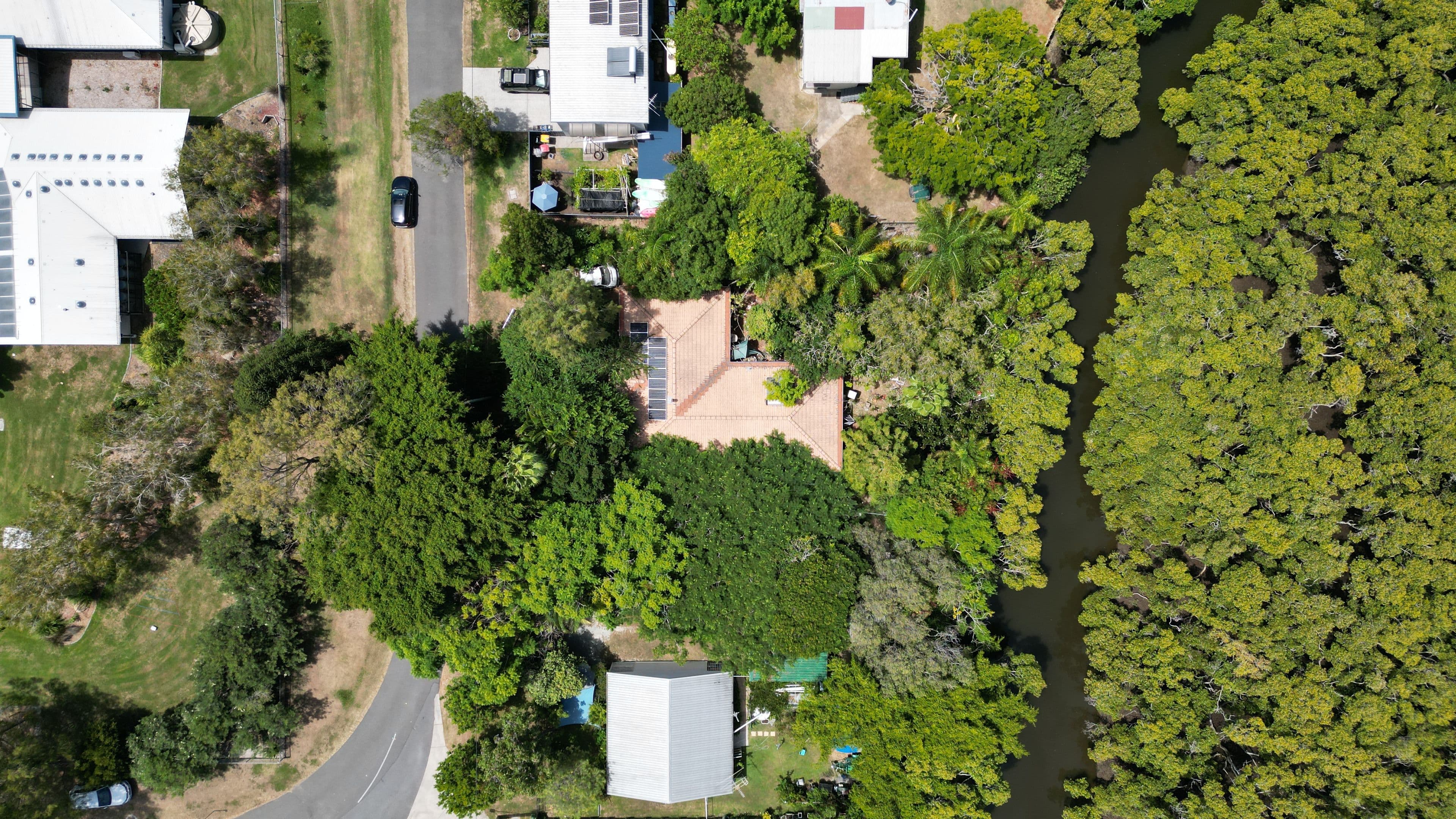 65 Chaseley Street, Nudgee Beach QLD 4014, Nudgee Beach - Thumbnail 2