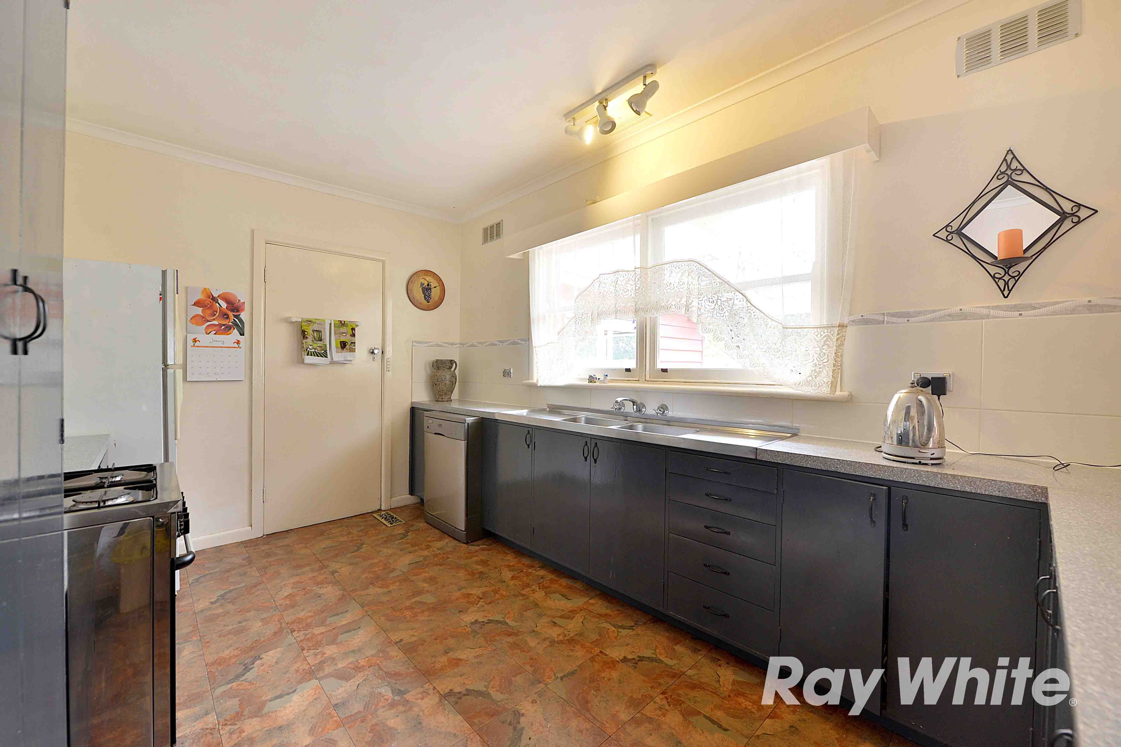 83 Forest Road, FERNTREE GULLY VIC 3156, Ferntree Gully - Thumbnail 4