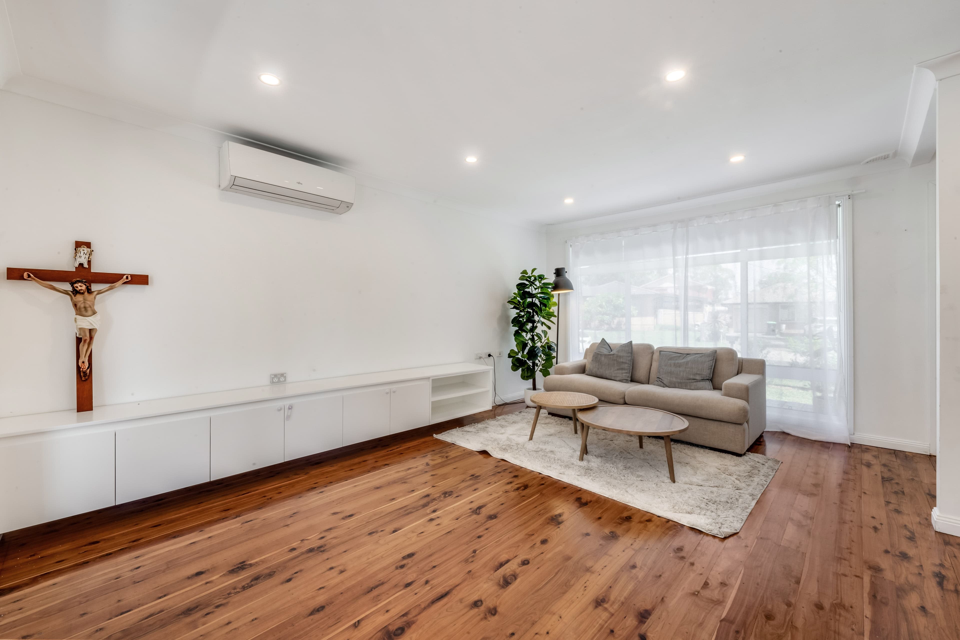 5 Nieuport Avenue, Milperra NSW 2214, Milperra - Thumbnail 2
