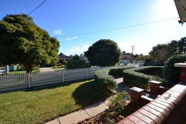 12 Grattan Street, SEYMOUR VIC 3660, Seymour - Thumbnail 2
