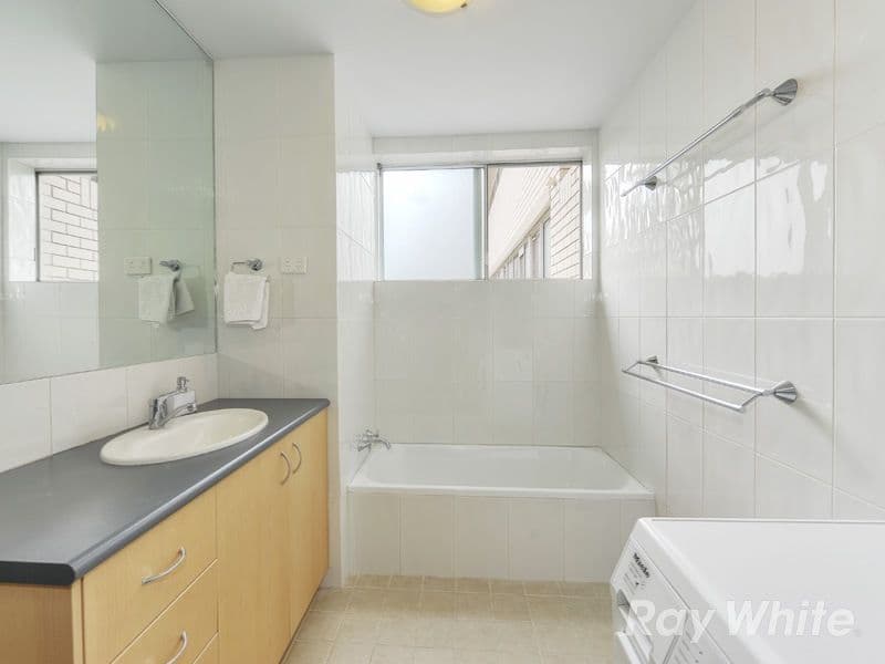 77 Lloyd Street, Alderley QLD 4051, Alderley - Thumbnail 8
