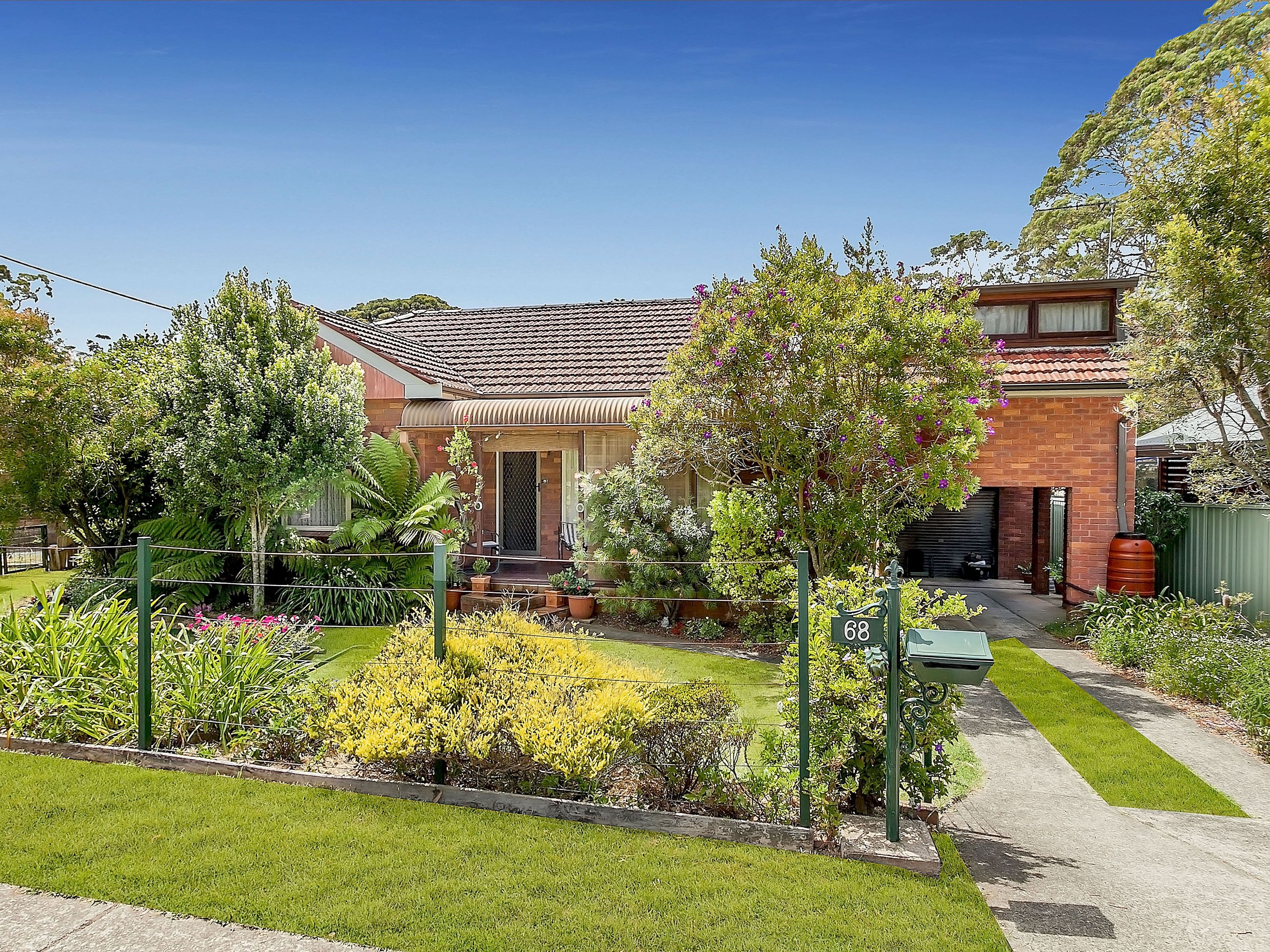 68 Parklands Avenue, Heathcote - Thumbnail 2