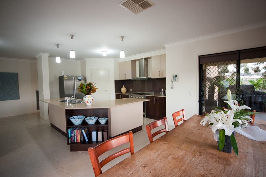 66 Chelsworth Drive, ECHUCA VIC 3564, Echuca - Thumbnail 6