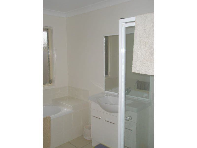 10 Scherer Boulevard, KEPNOCK QLD 4670, Kepnock - Thumbnail 4