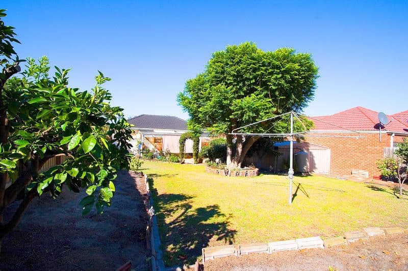 27 Schulz Street, BENTLEIGH EAST VIC 3165, Bentleigh East - Thumbnail 2