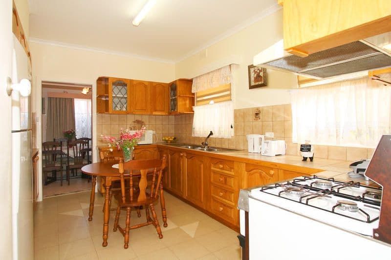 27 Schulz Street, BENTLEIGH EAST VIC 3165, Bentleigh East - Thumbnail 3