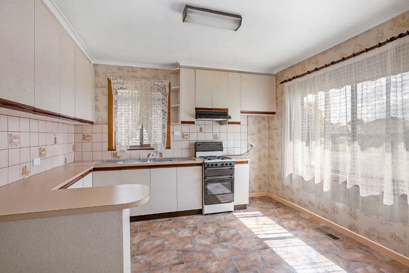 35 Goulburn Avenue, Reservoir VIC 3073, Reservoir - Thumbnail 5