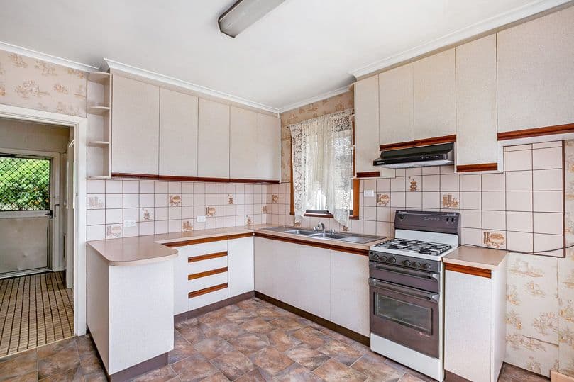 35 Goulburn Avenue, Reservoir VIC 3073, Reservoir - Thumbnail 8
