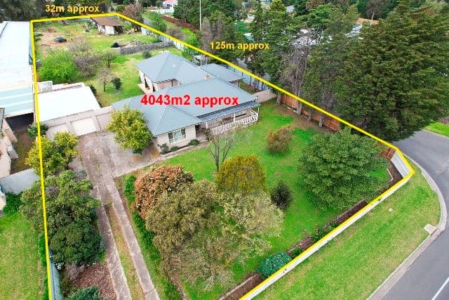 17 Coppards Road, NEWCOMB VIC 3219, Newcomb - Image 1