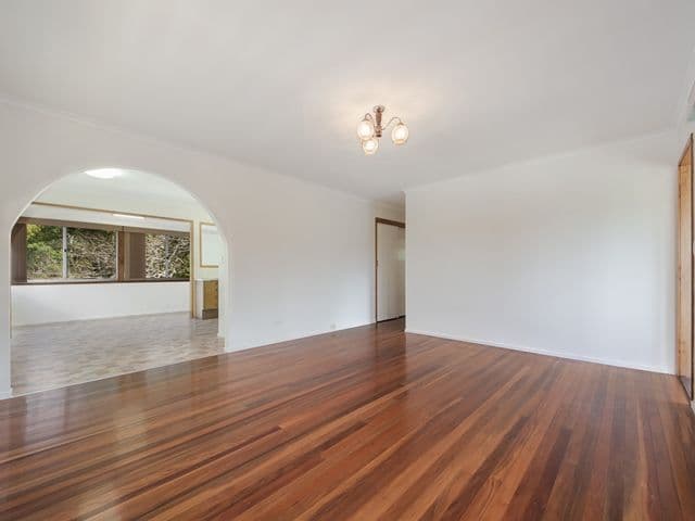 8 Tweedland Crescent, BEENLEIGH QLD 4207, Beenleigh - Thumbnail 2