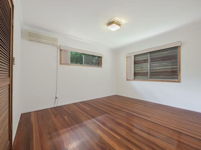 8 Tweedland Crescent, BEENLEIGH QLD 4207, Beenleigh - Thumbnail 4