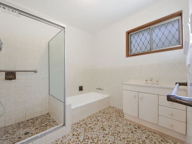 8 Tweedland Crescent, BEENLEIGH QLD 4207, Beenleigh - Thumbnail 5