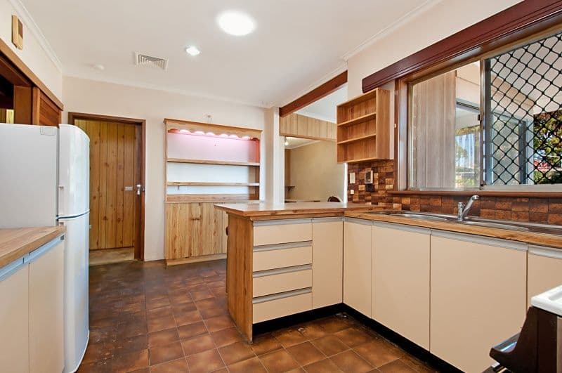 2 Jennifer Drive, MORPHETT VALE SA 5162, Morphett Vale - Thumbnail 2