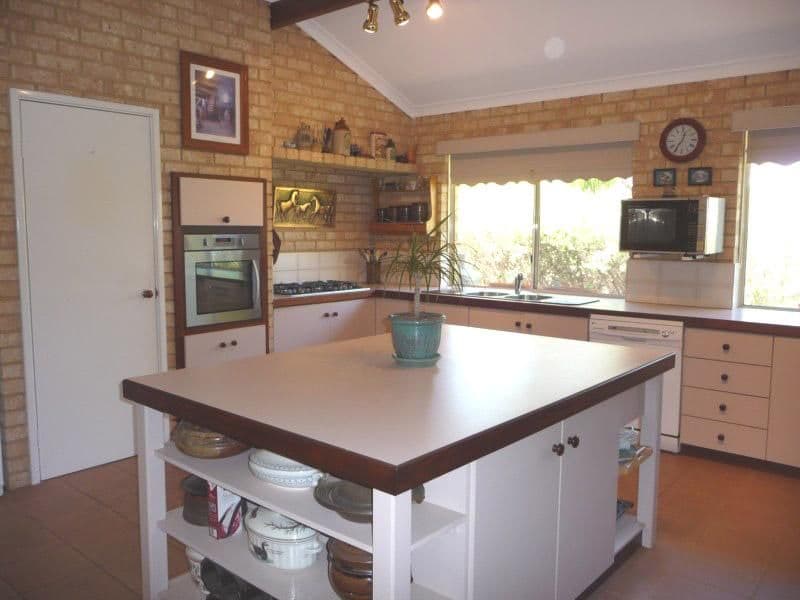 96 Clearview Retreat, BULLSBROOK WA 6084, Bullsbrook - Thumbnail 4