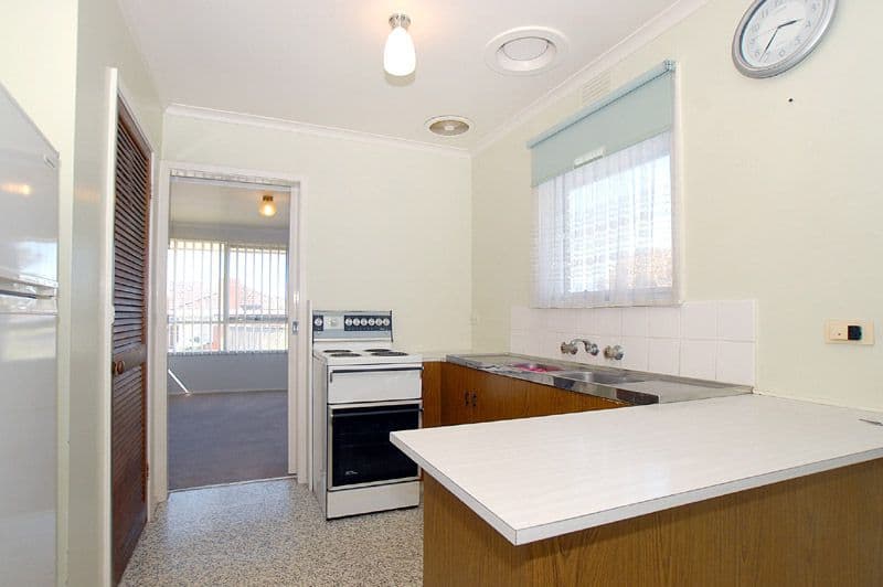 14 Cochrane Avenue, KEYSBOROUGH VIC 3173, Keysborough - Thumbnail 3