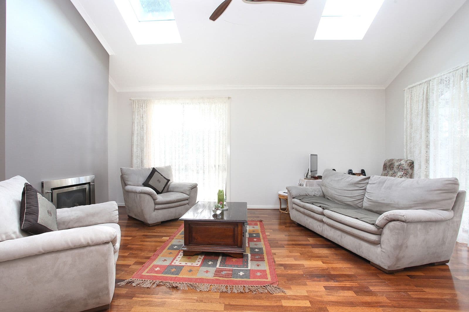 9 Strezlecki Grove South, Altona Meadows VIC 3028, Altona Meadows - Thumbnail 6