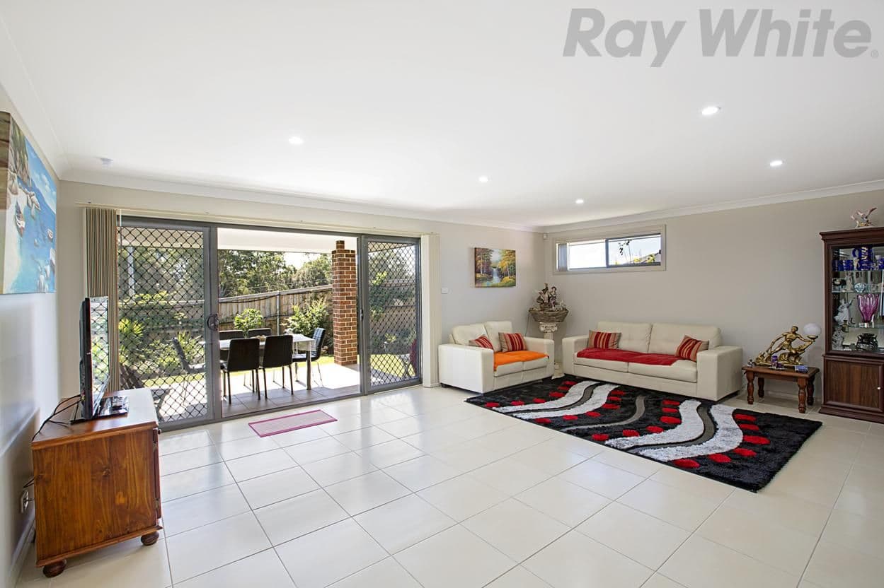 2 Jeffrey Street, Carnes Hill NSW 2171, Carnes Hill - Thumbnail 3