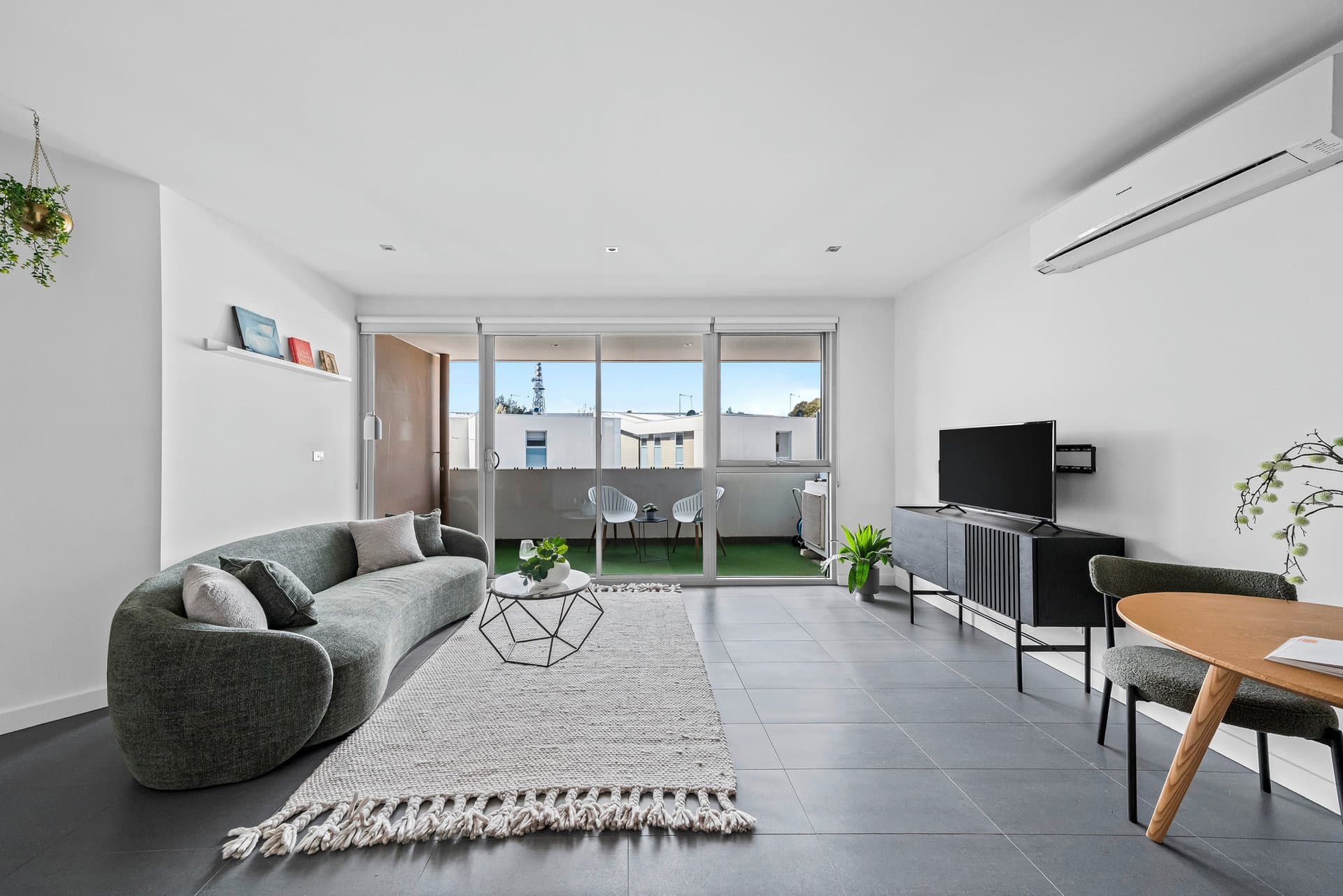 7/15 Eucalyptus Drive, Maidstone - Thumbnail 2