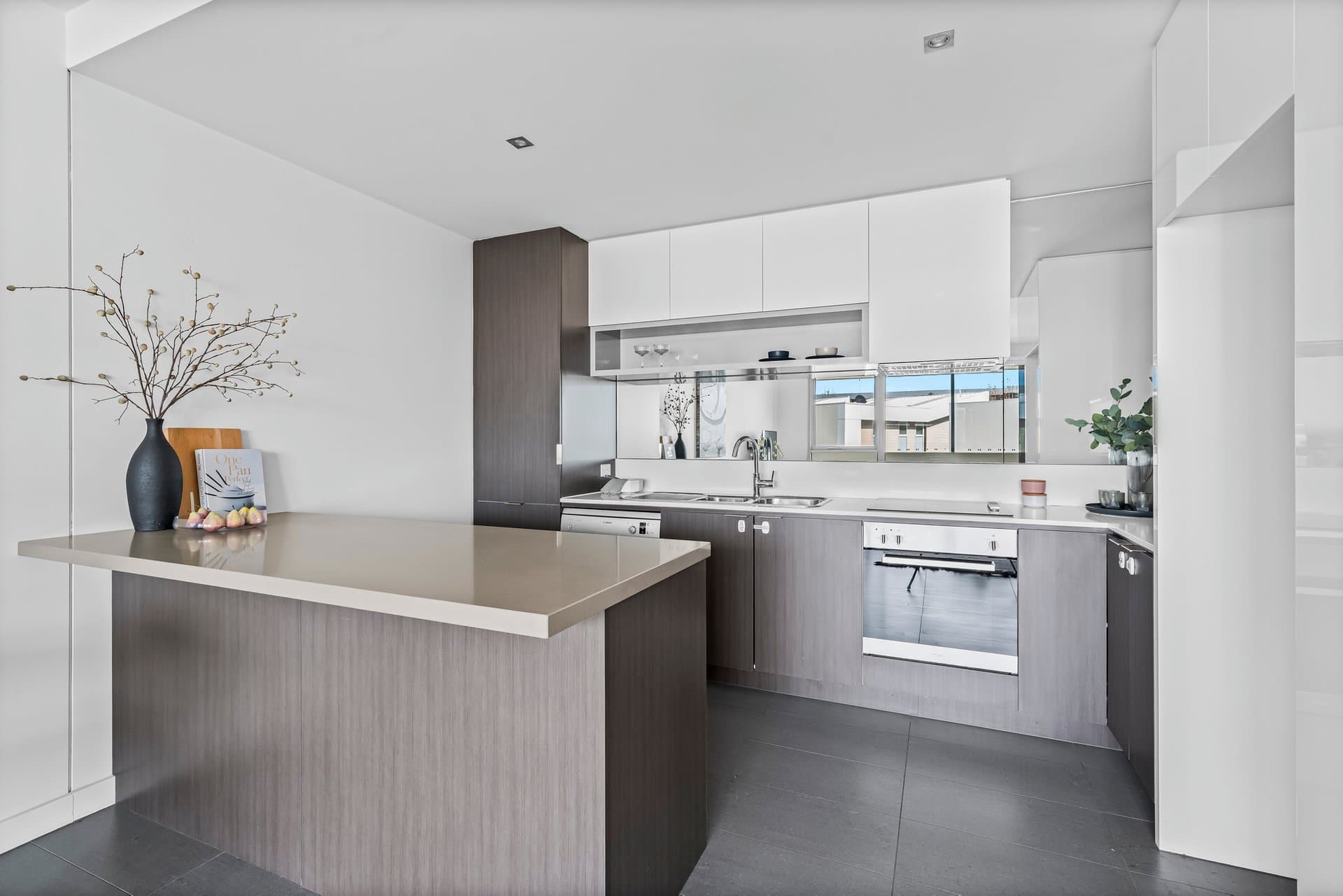 7/15 Eucalyptus Drive, Maidstone - Thumbnail 3