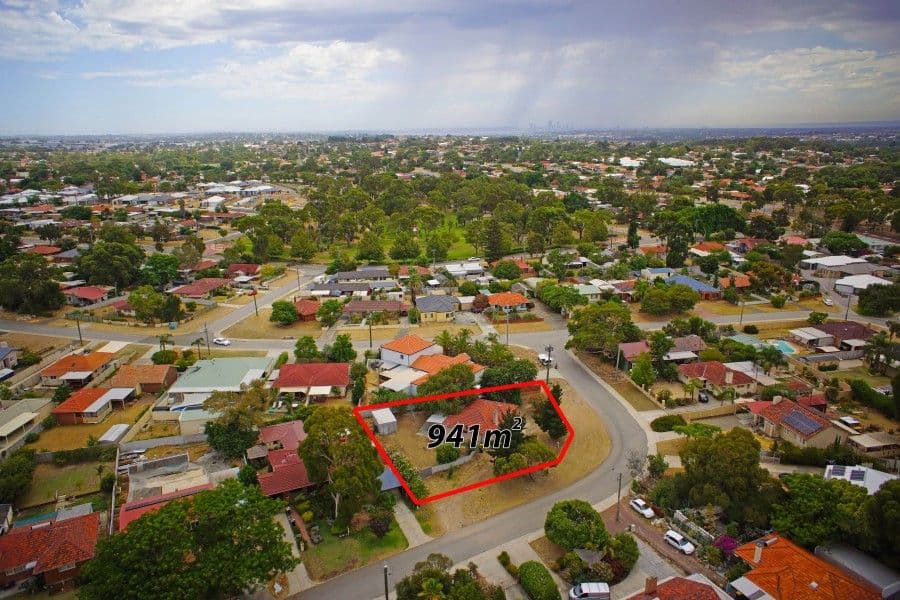 16 Goneril Way, Coolbellup WA 6163, Coolbellup - Thumbnail 2