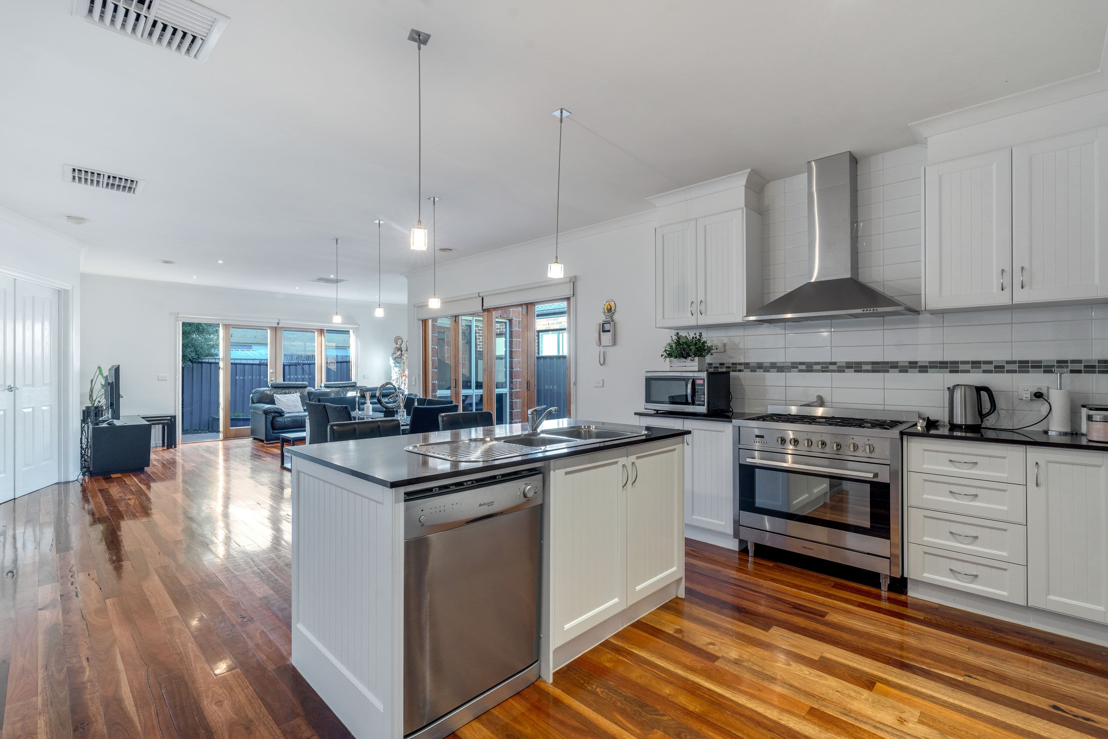 22 Ebony Circuit, Craigieburn VIC 3064, Craigieburn - Thumbnail 6