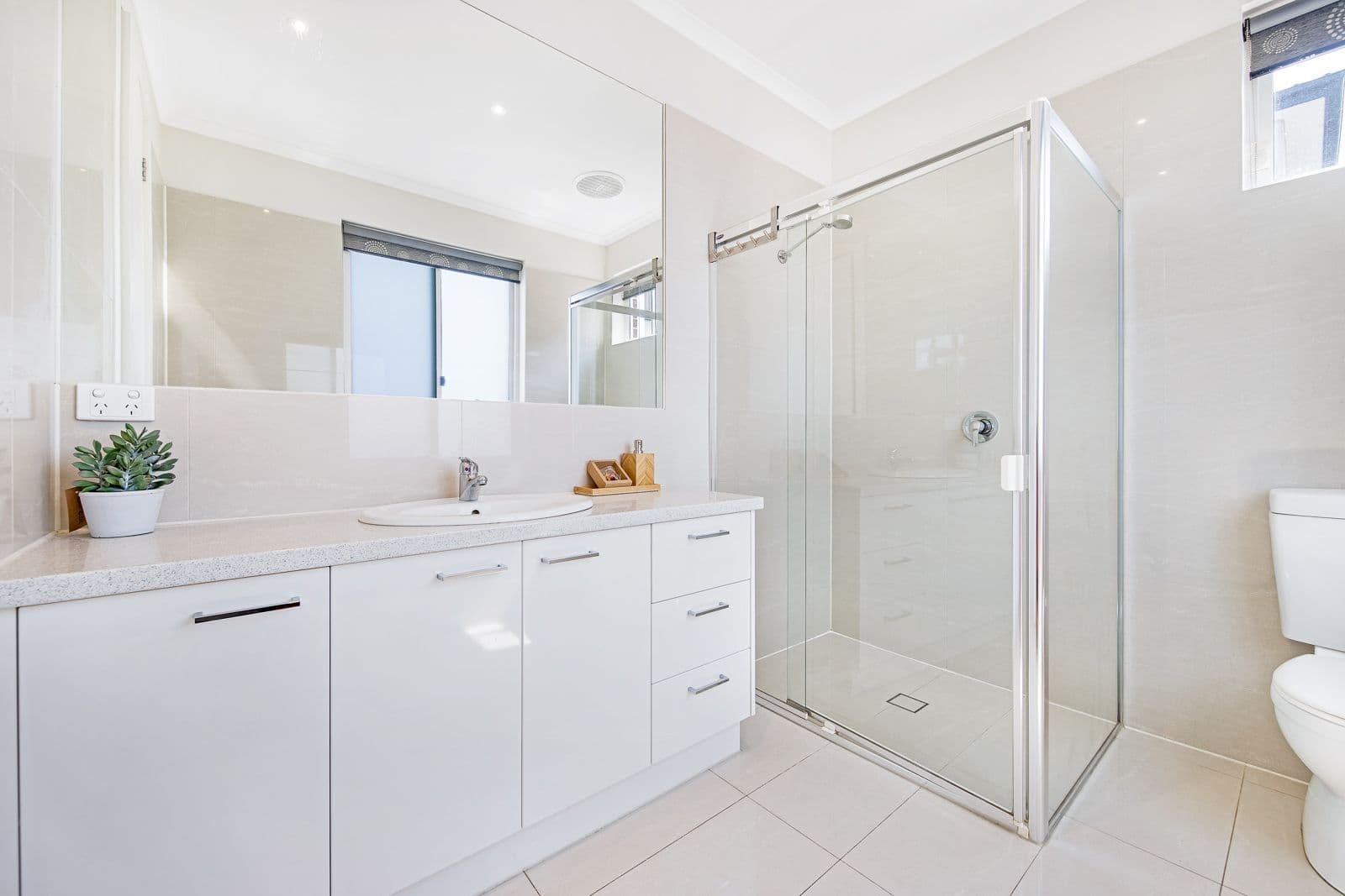 9 Oakes Avenue, Clayton South VIC 3169, Clayton South - Thumbnail 8