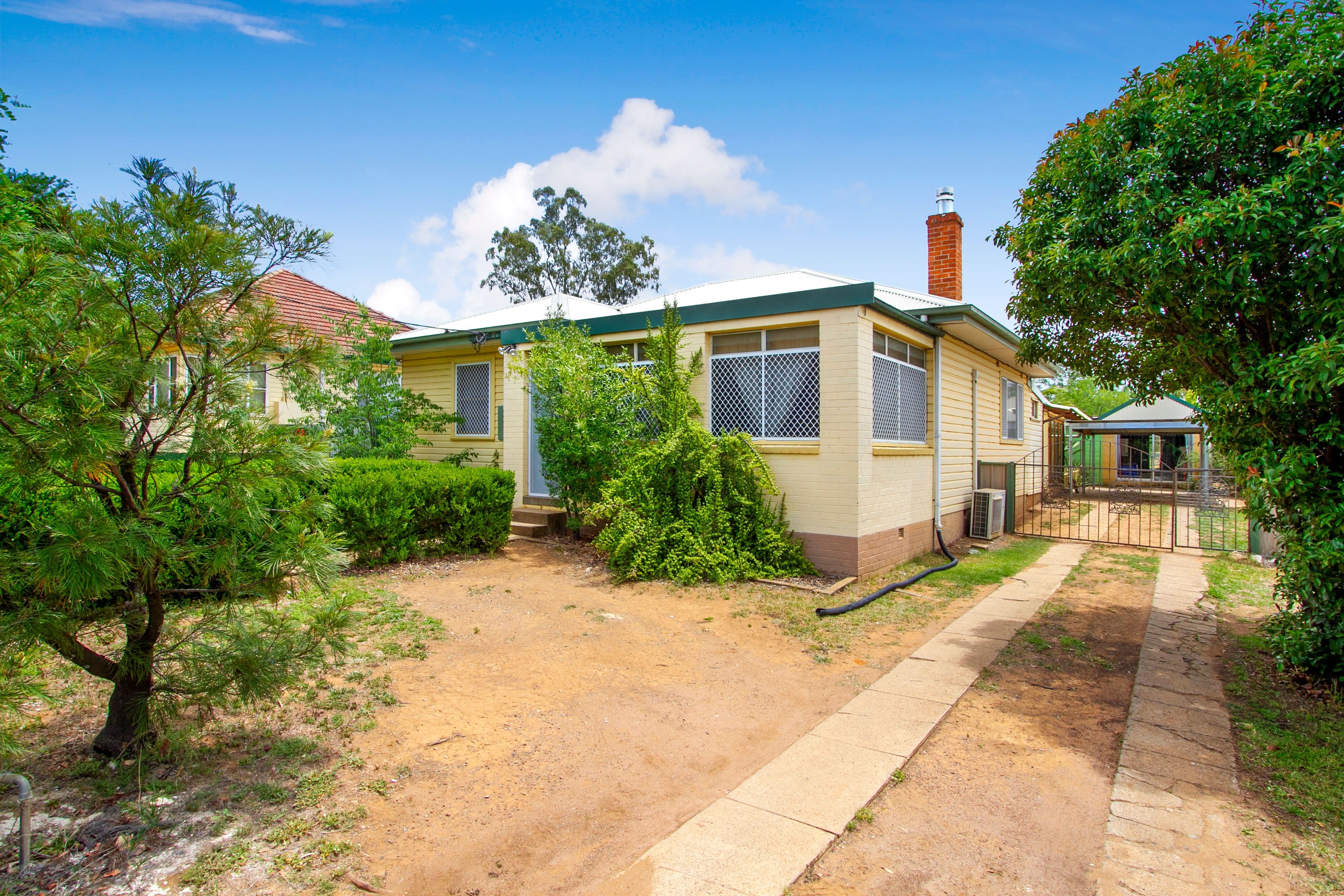 22 Hillvue Road, Tamworth NSW 2340, Tamworth - Image 1