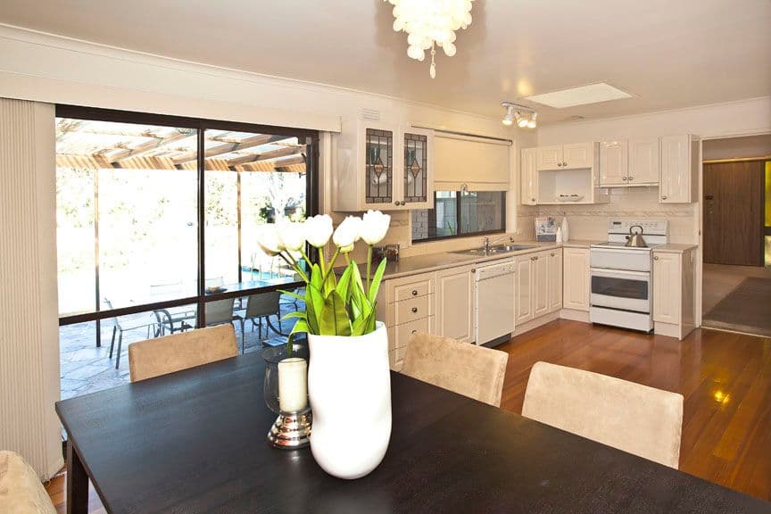 15 Brahmin Avenue, WHEELERS HILL VIC 3150, Wheelers Hill - Thumbnail 4