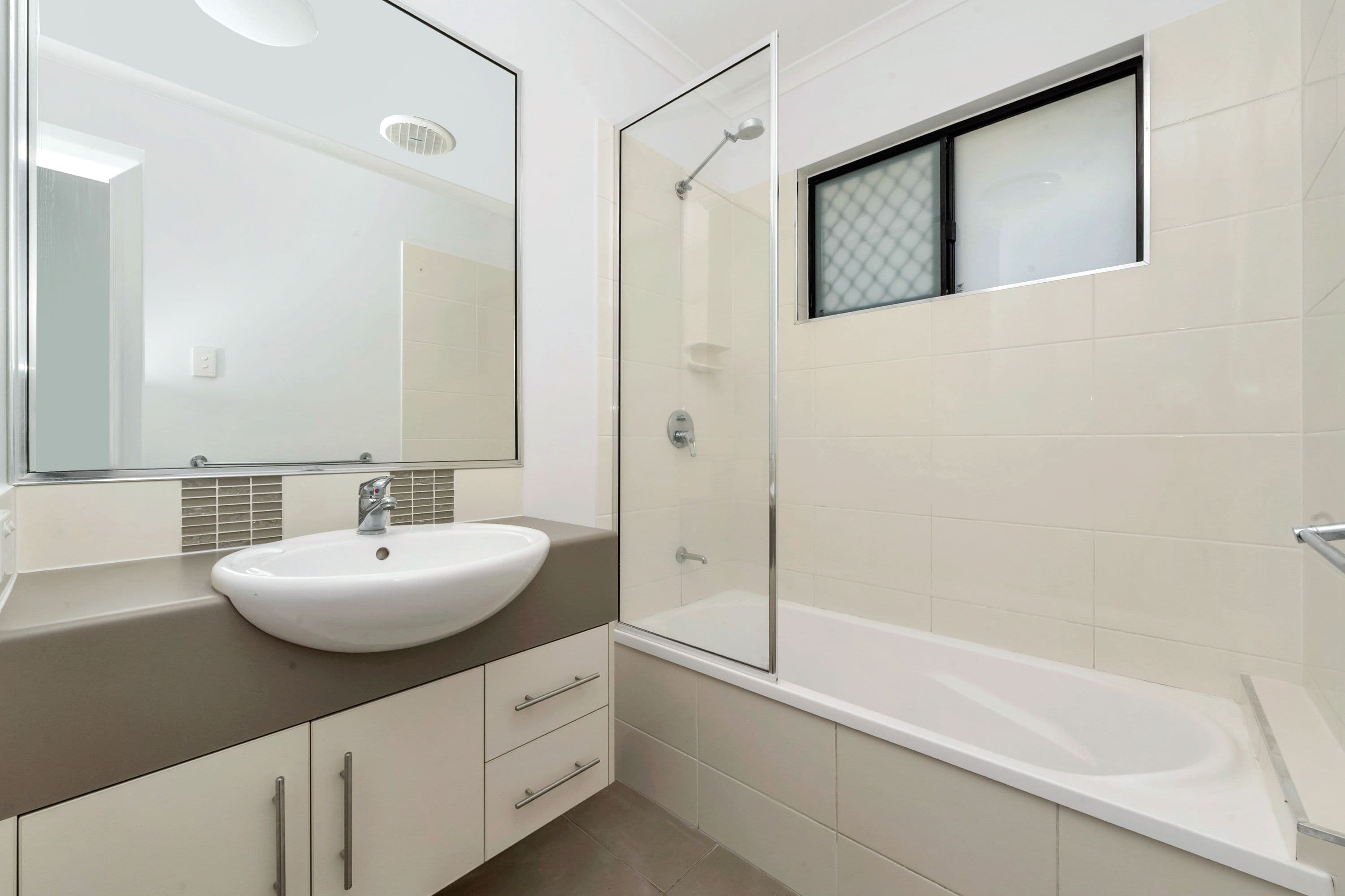 18 Izaro Circuit, Burdell QLD 4818, Burdell - Thumbnail 5