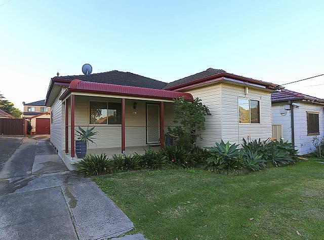 29 Pelman Avenue, GREENACRE NSW 2190, Greenacre - Image 1