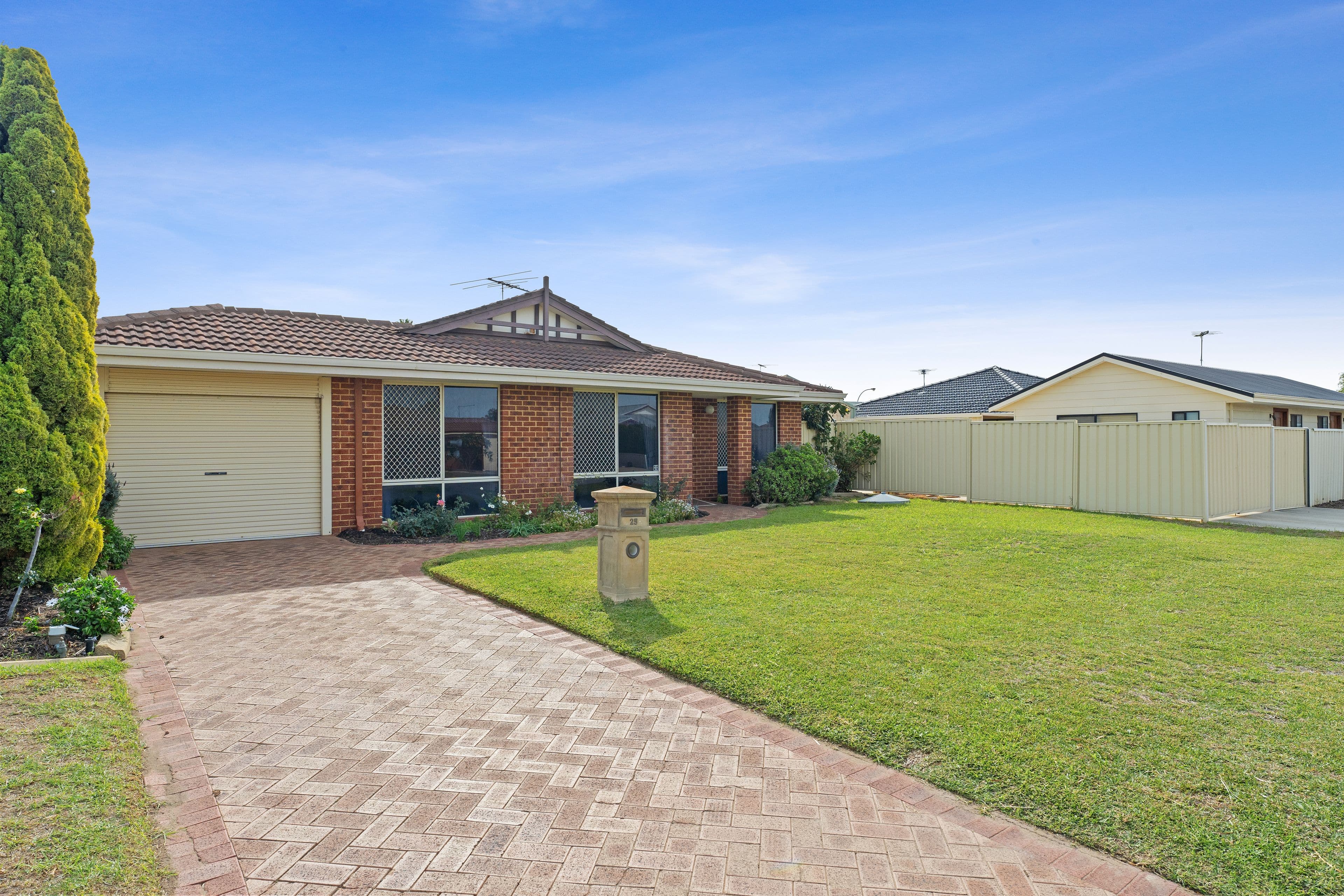 25 Carmody Road, Waikiki WA 6169, Waikiki - Thumbnail 2