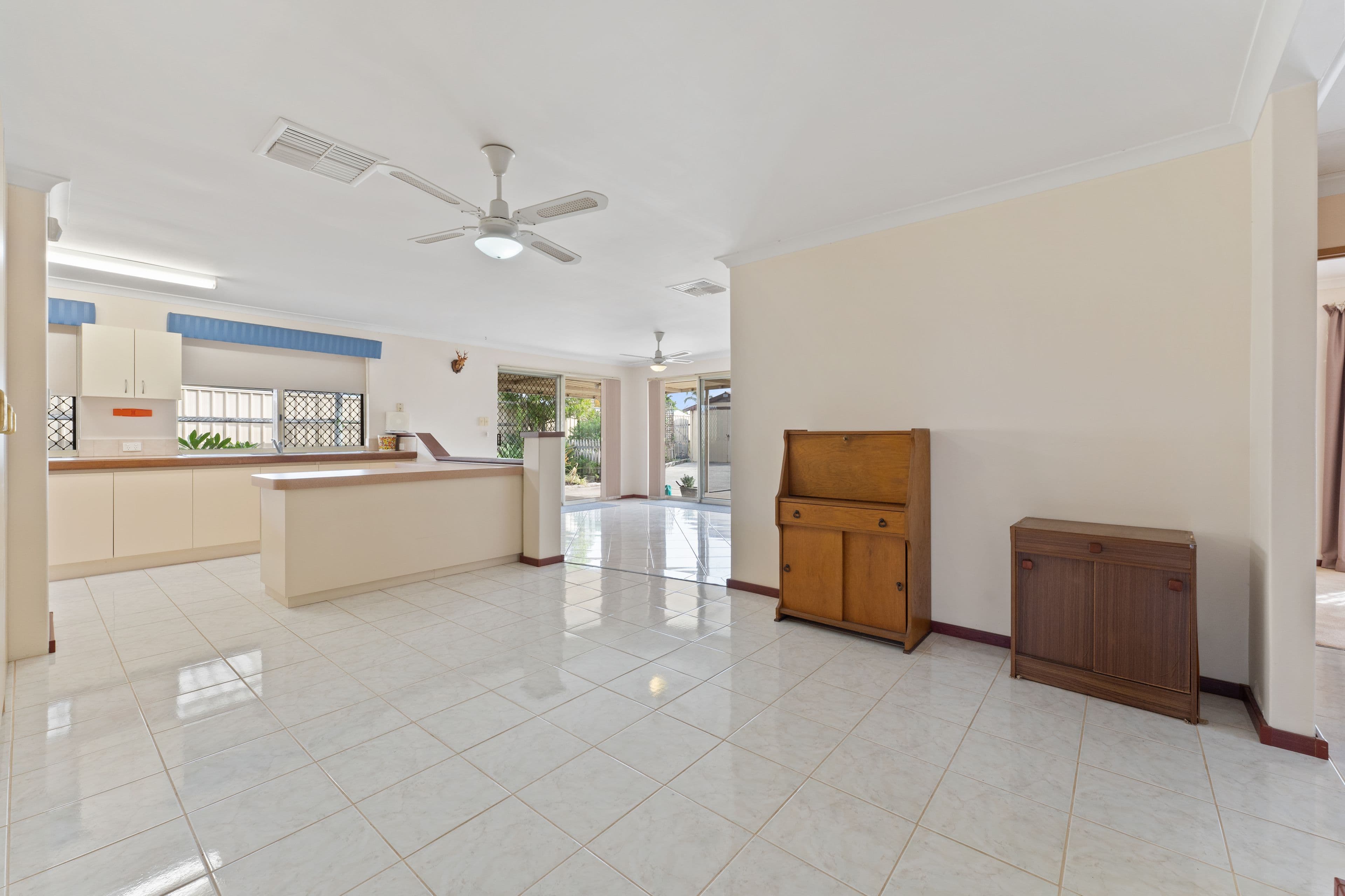 25 Carmody Road, Waikiki WA 6169, Waikiki - Thumbnail 7