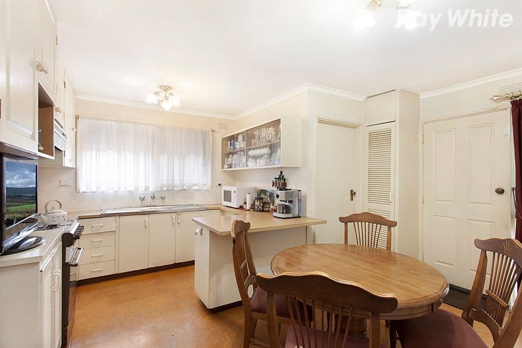 58 Mountain Gate Drive, Ferntree Gully VIC 3156, Ferntree Gully - Thumbnail 2