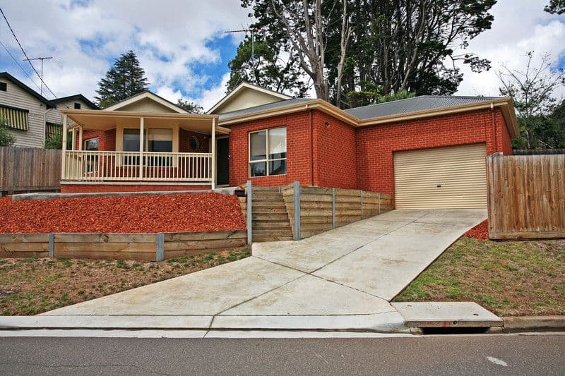 28  Vanessa Avenue, HIGHTON VIC 3216, Highton - Image 1