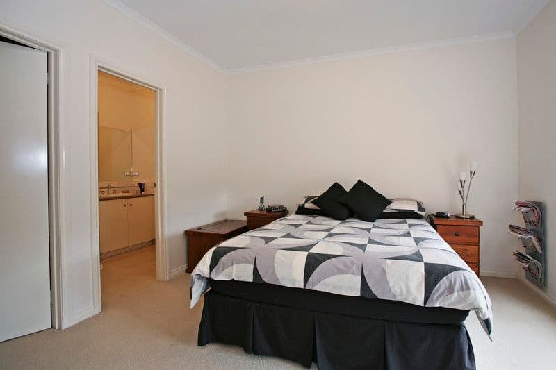 28  Vanessa Avenue, HIGHTON VIC 3216, Highton - Thumbnail 2