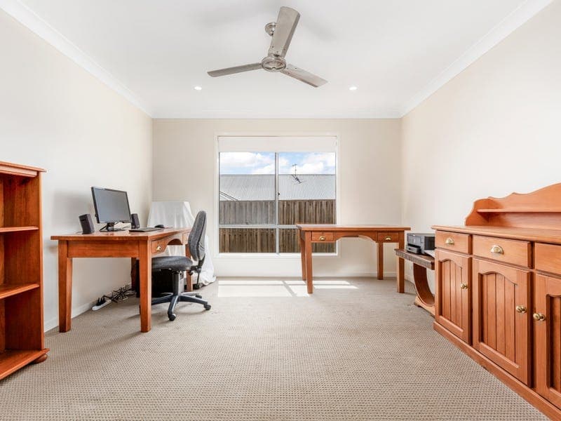 33 Goldenwood Crescent, Fernvale - Thumbnail 3
