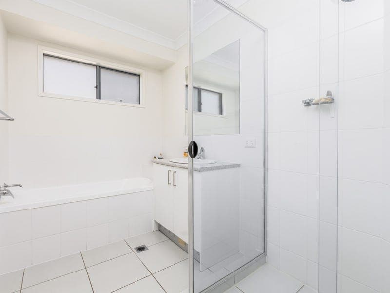 33 Goldenwood Crescent, Fernvale - Thumbnail 7