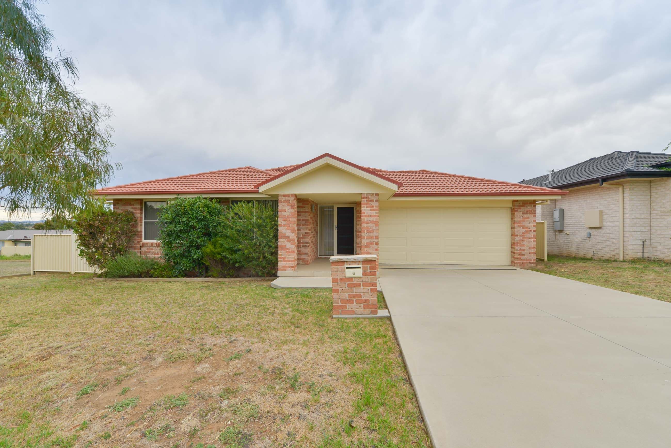6 Mountain Gum Road, Calala - Image 1