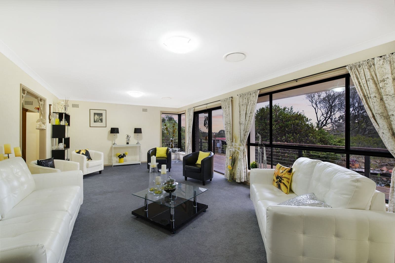 400 West Parade, Buxton - Thumbnail 2