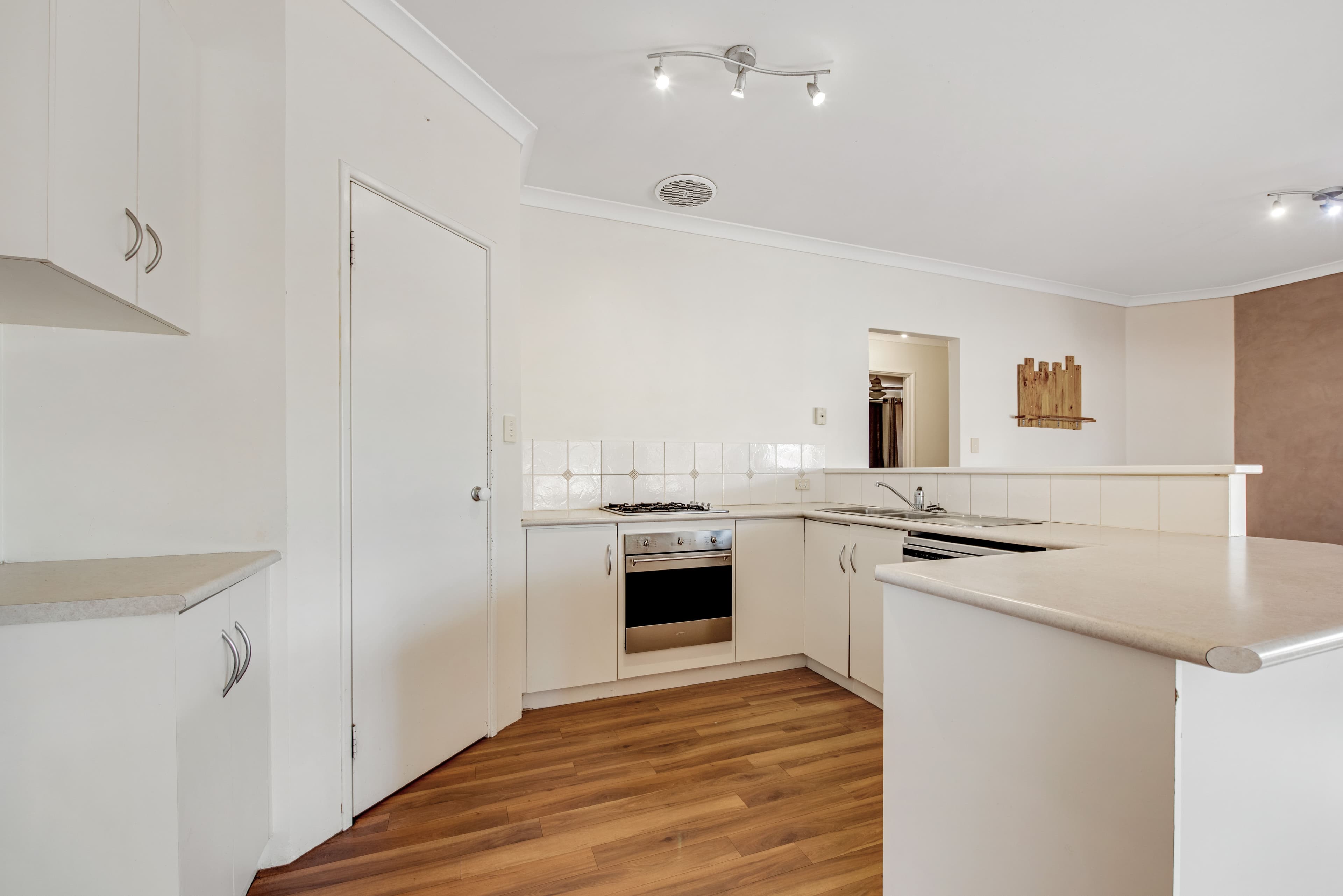 39 Tersonia Way, Strathalbyn WA 6530, Strathalbyn - Thumbnail 3