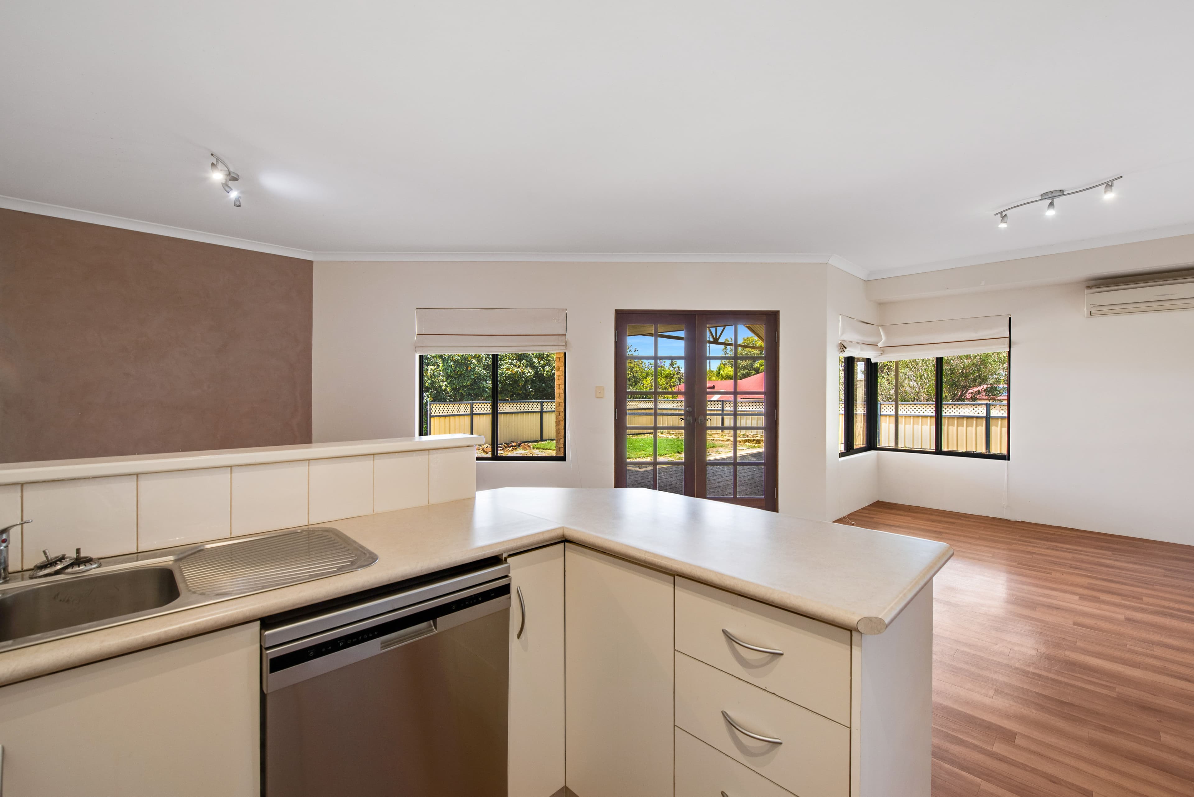39 Tersonia Way, Strathalbyn WA 6530, Strathalbyn - Thumbnail 4