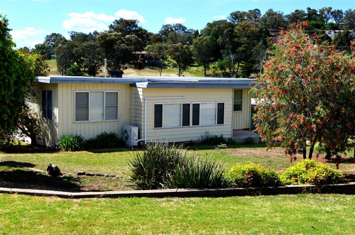 21 Kinred Street, Tumut - Image 1