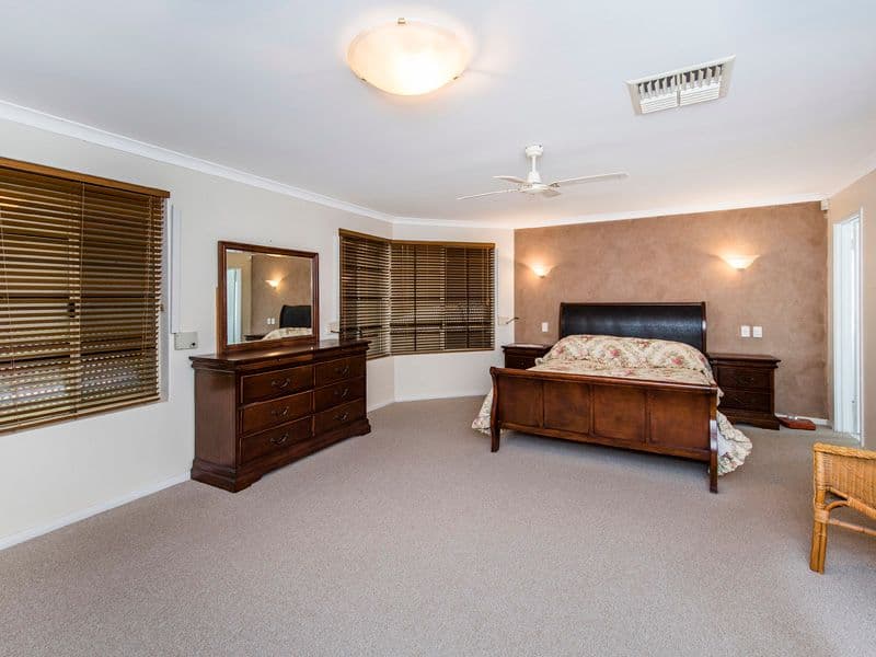 8 Waikiki Road, Safety Bay WA 6169, Safety Bay - Thumbnail 4