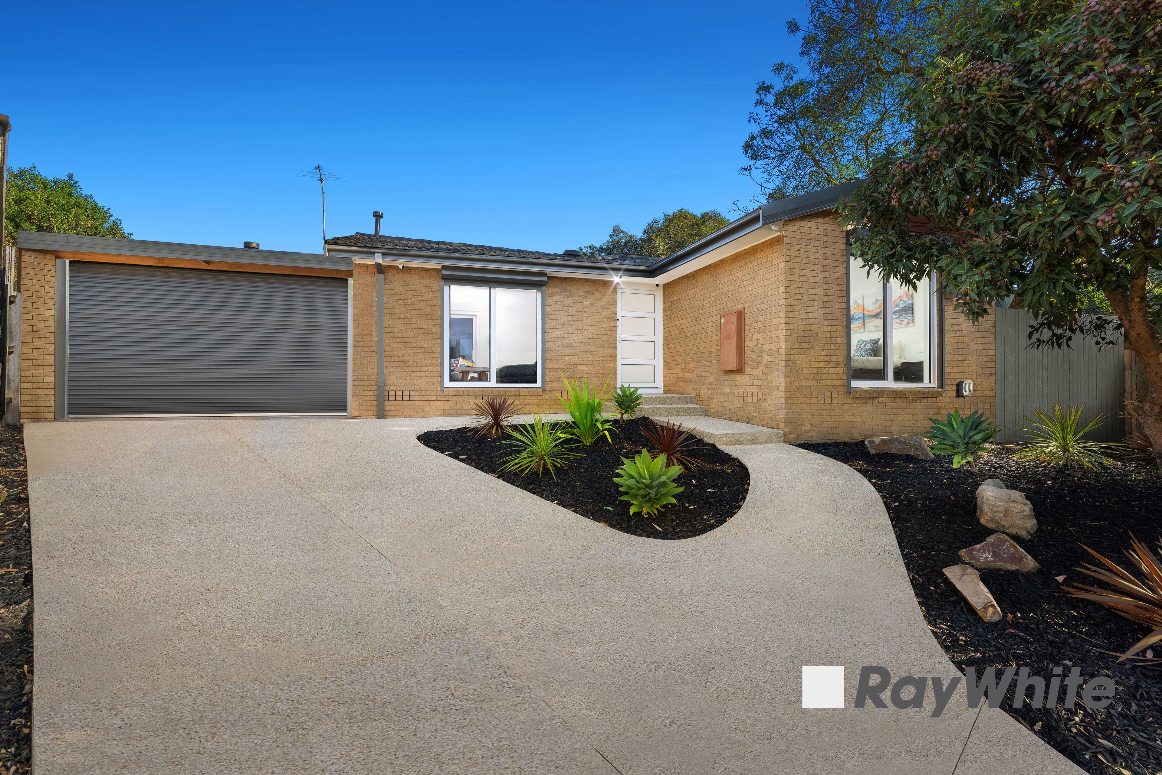 4 Earls Court, Endeavour Hills VIC 3802, Endeavour Hills - Image 1