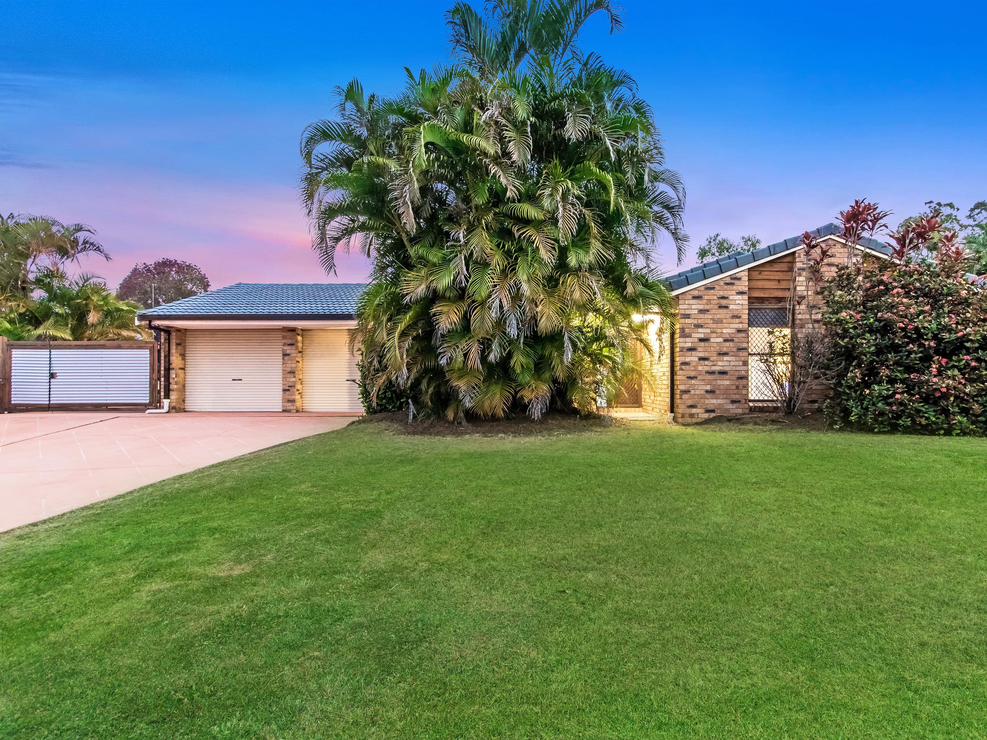 4 Tanunda Drive, Helensvale QLD 4212, Helensvale - Thumbnail 2