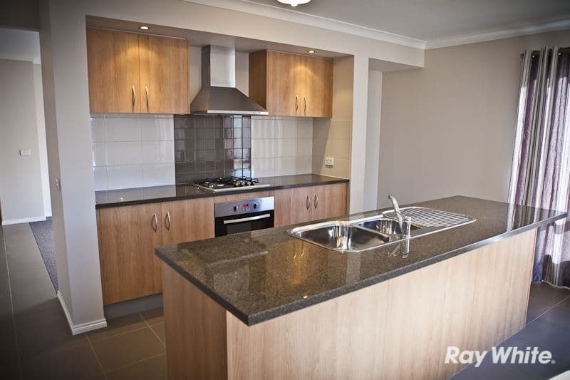 26 Belvedere Crescent, PAKENHAM VIC 3810, Pakenham - Thumbnail 2
